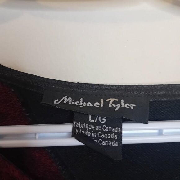 Women's‎ Modern Oversized Michael Tyler Red/Black Colorblock Poncho Sweater L - Picture 9 of 9